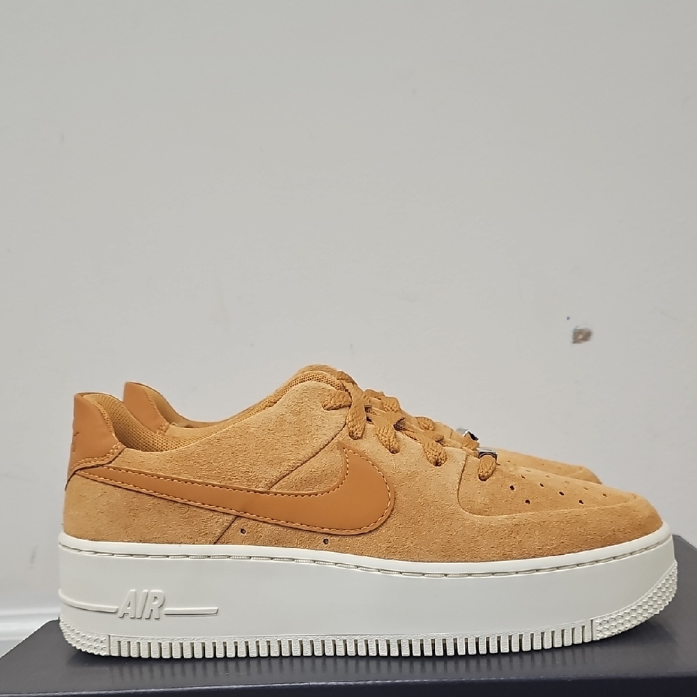Brand New Nike Air Force 1 Sage Low 'Desert Ochre' Women's 8.5 Sku AR5339 701